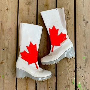 Super Canadian Maple Leaf Boots